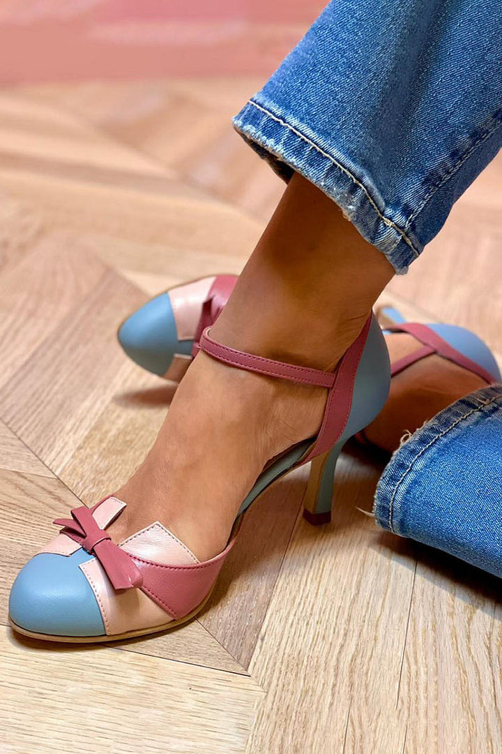 DETAIL WITH KNOT AND HEEL WITH ANKLE STRAP