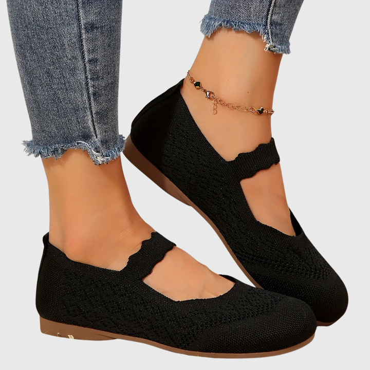 Delia | The Stretch Mary Jane Flat