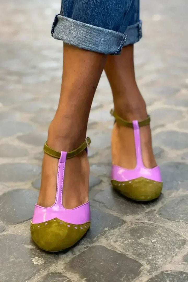CLOSED SANDAL WITH T-BAR