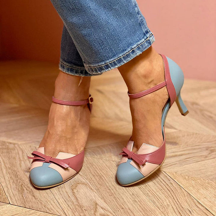 DETAIL WITH KNOT AND HEEL WITH ANKLE STRAP