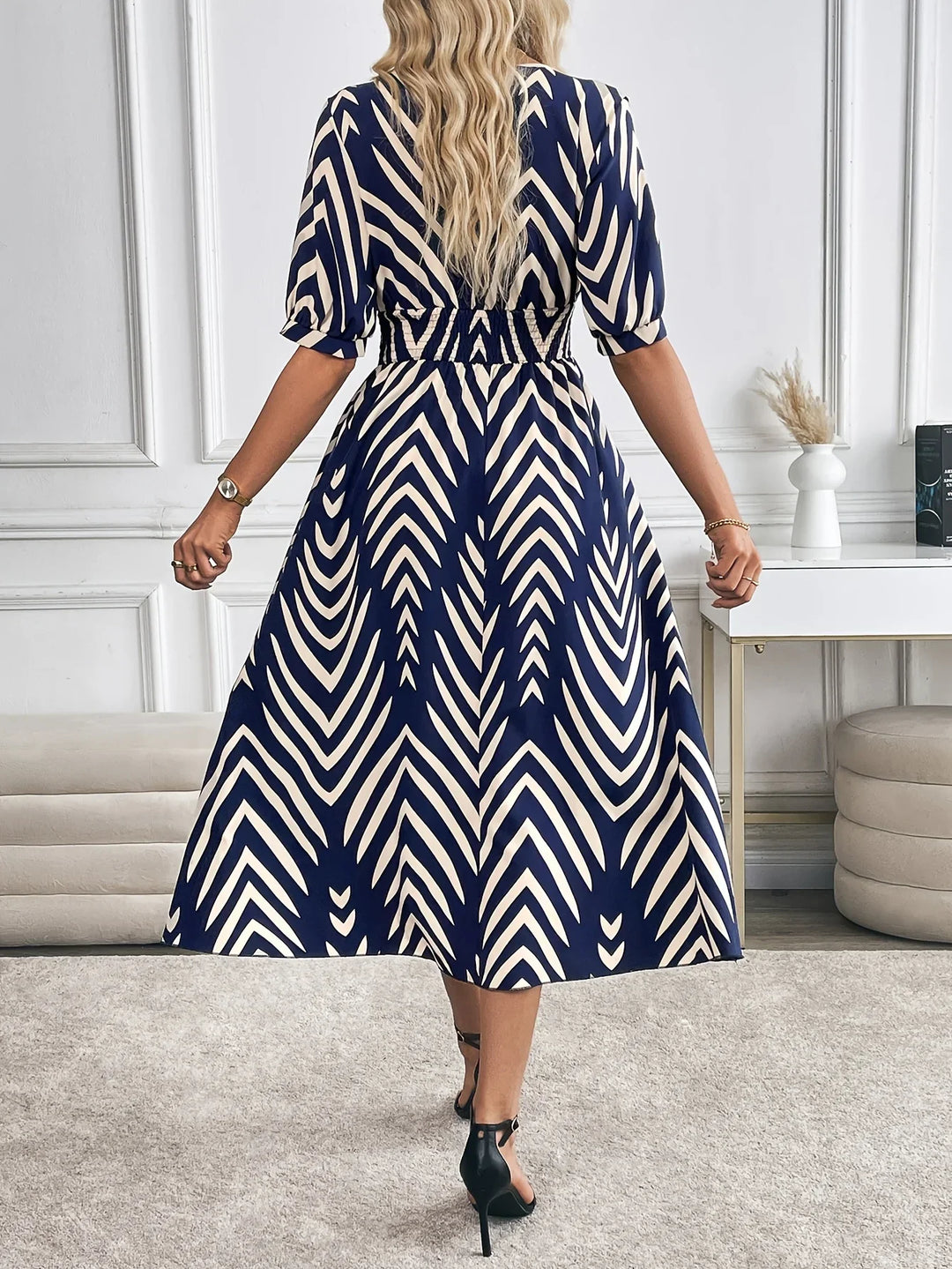 Selina – Geometric Flow Midi Dress