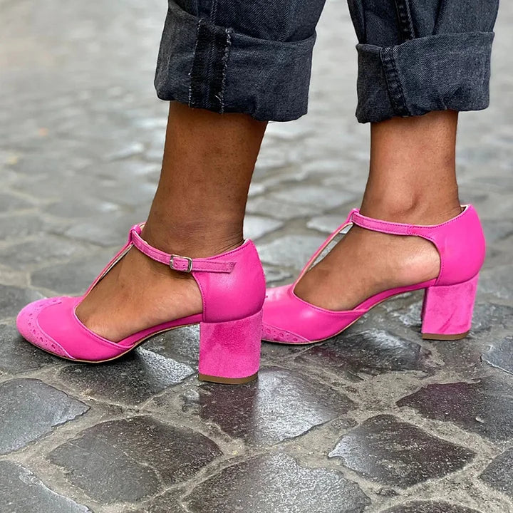 CLOSED SANDAL WITH T-BAR